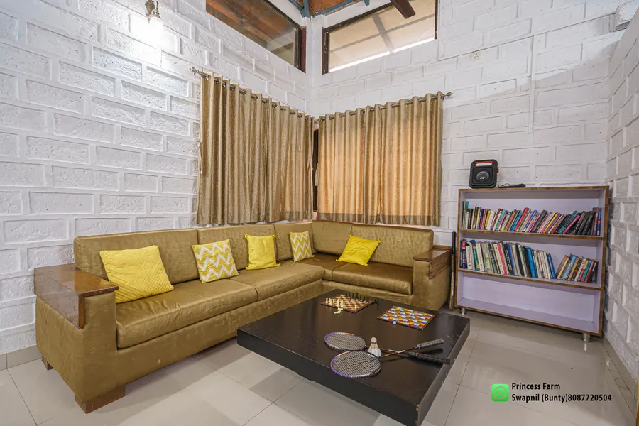77 Princess Farm 🛋️ Living Hall