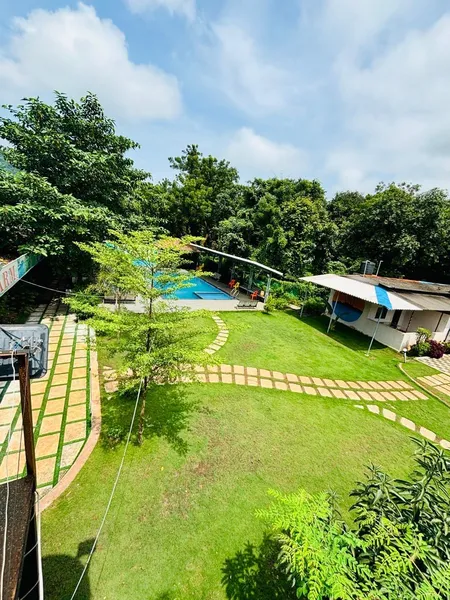 B.S. Farm 🌳 Lawn & Garden