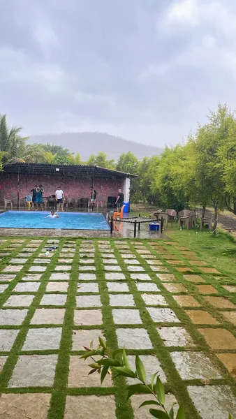 B.S. Patil Farmhouse 🌳 Lawn & Garden