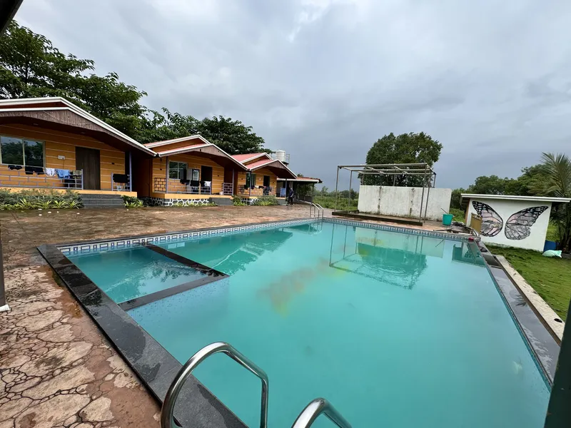 B.S. Patil Farmhouse 🏊 Swimming Pool