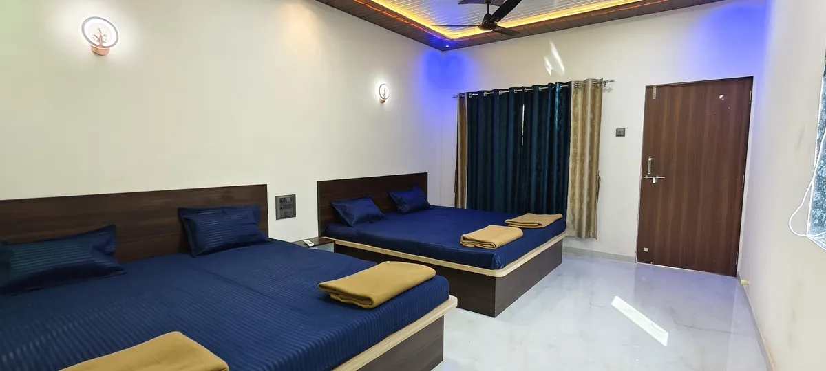 Diamond Dream Farms 🛏️ Bedroom