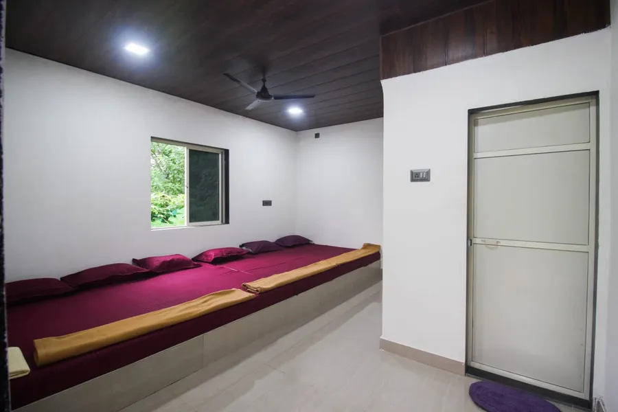Komal Farm House 🛏️ Bedroom