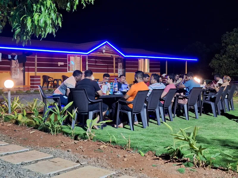 Phoenix Farm & Stay 🍽️ Dining & Food Area