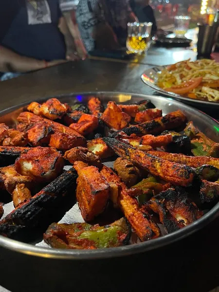 Vinit Farm 🍲 Meals & Catering