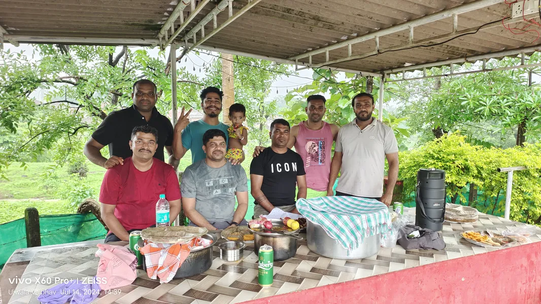 Yash Farms 🍽️ Dining & Food Area