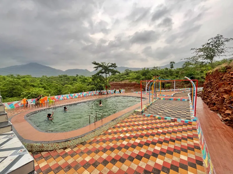 Fortune Farm 🏊 Swimming Pool