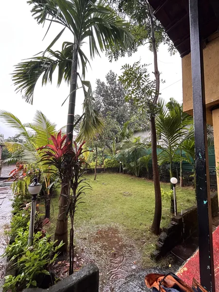 Vitthal Farm House 🌳 Lawn & Garden