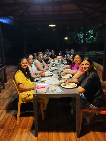 Banyan Tree Farms 🍽️ Dining & Food Area