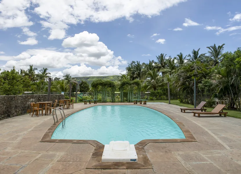 Hari Om Farms 🏊 Swimming Pool